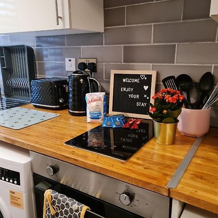 Cosy Studio With Kitchenette And Private Bathroom - 15Mins To Central London! Dış mekan fotoğraf