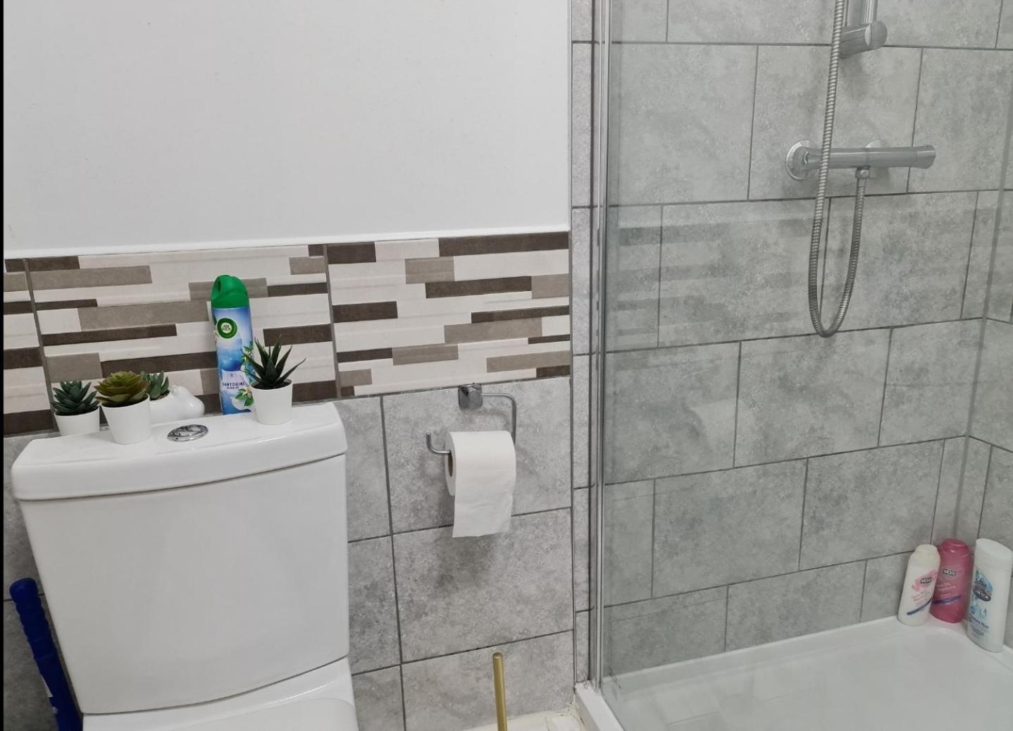 Cosy Studio With Kitchenette And Private Bathroom - 15Mins To Central London! Dış mekan fotoğraf