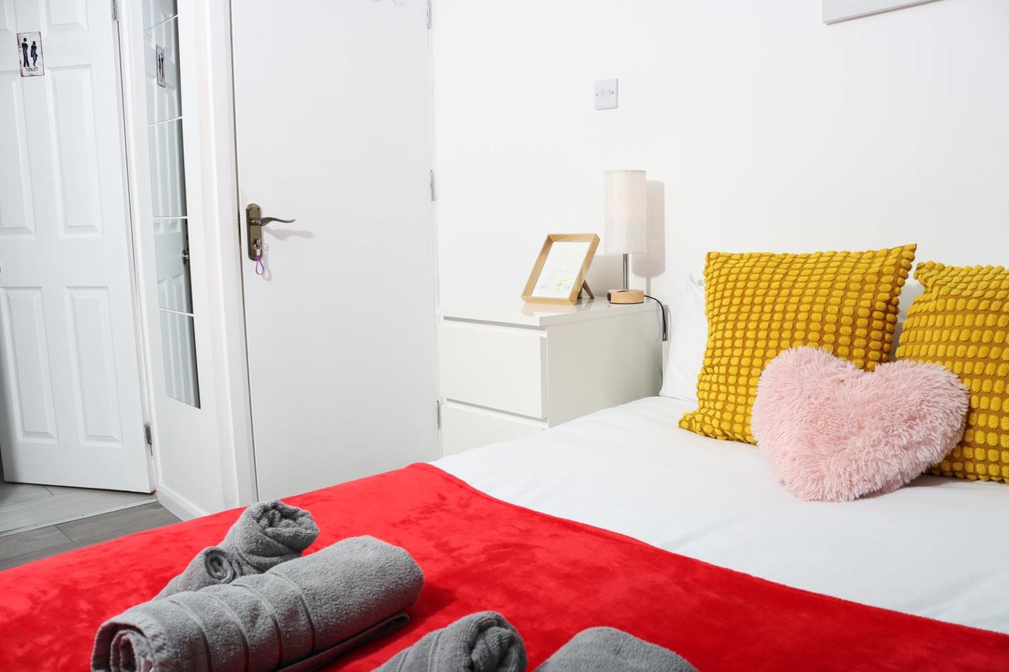 Cosy Studio With Kitchenette And Private Bathroom - 15Mins To Central London! Dış mekan fotoğraf