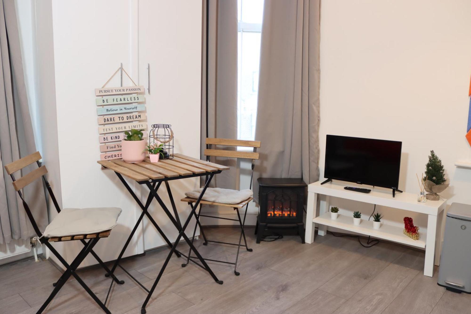 Cosy Studio With Kitchenette And Private Bathroom - 15Mins To Central London! Dış mekan fotoğraf