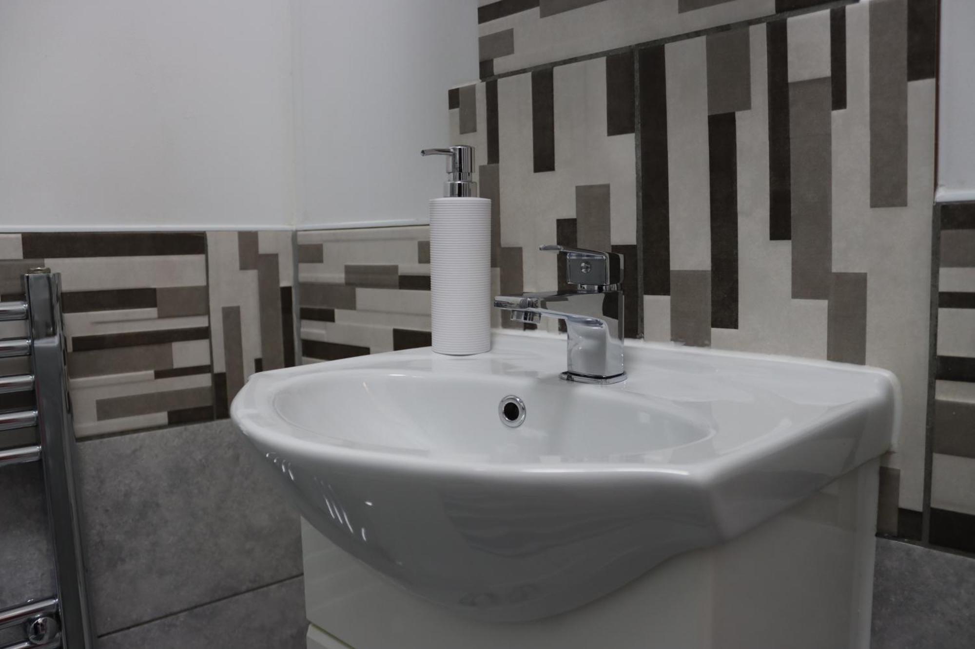 Cosy Studio With Kitchenette And Private Bathroom - 15Mins To Central London! Dış mekan fotoğraf